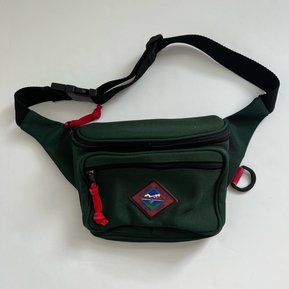 VINTAGE G.H. Bass & CO Fanny Pack Dark Green